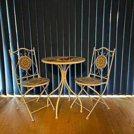 Suite15 Is To Feel At *